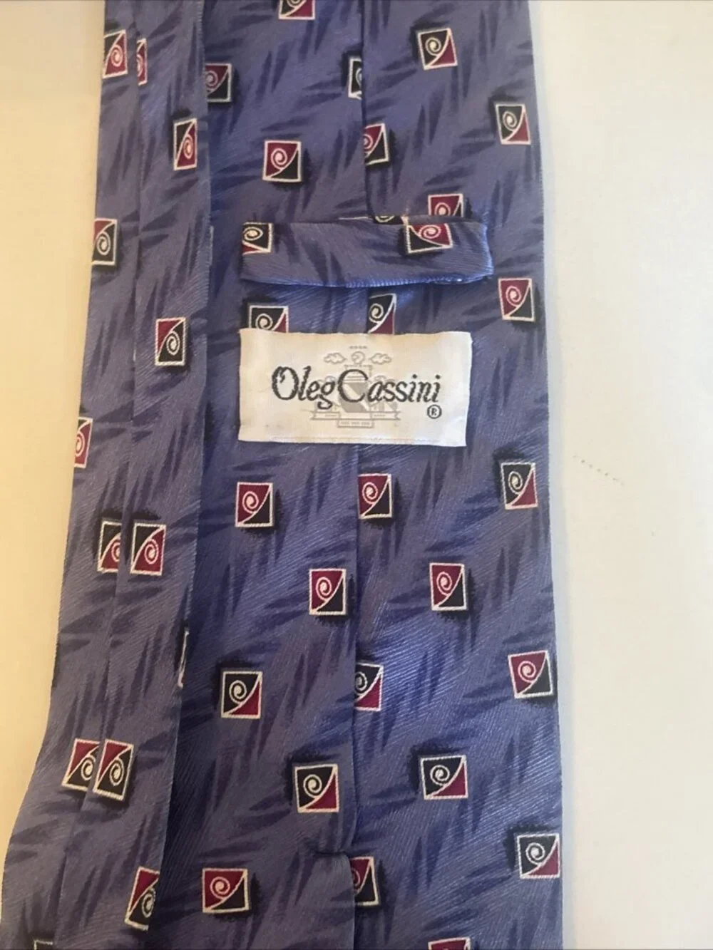 Vintage Oleg Cassini Blue Red Hand Made 100% Silk Men’s Neck Tie 80’s Print Cool